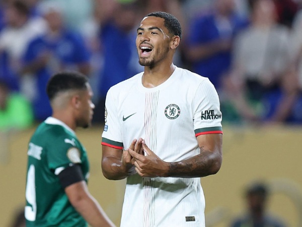 Levi Colwill Absen Panjang, Akankah Chelsea Rekrut Bek Baru?